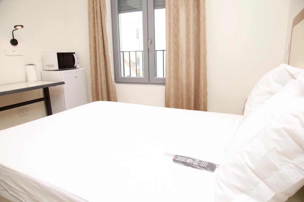 Hotel Le Privilege La Courneuve Eksteriør billede