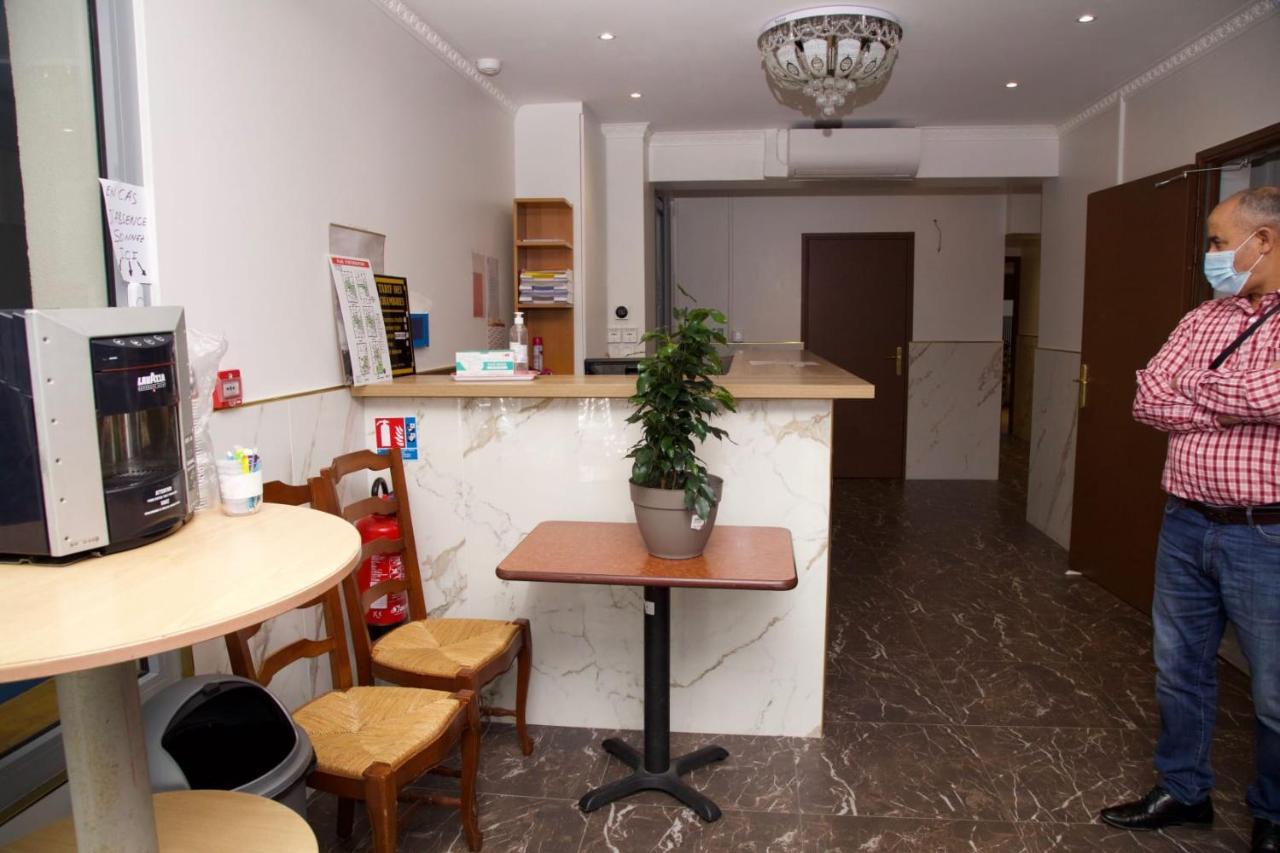 Hotel Le Privilege La Courneuve Eksteriør billede